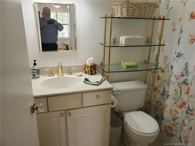 $3,300 | 590 Northeast Lima Vias, Jensen Beach, FL 34957