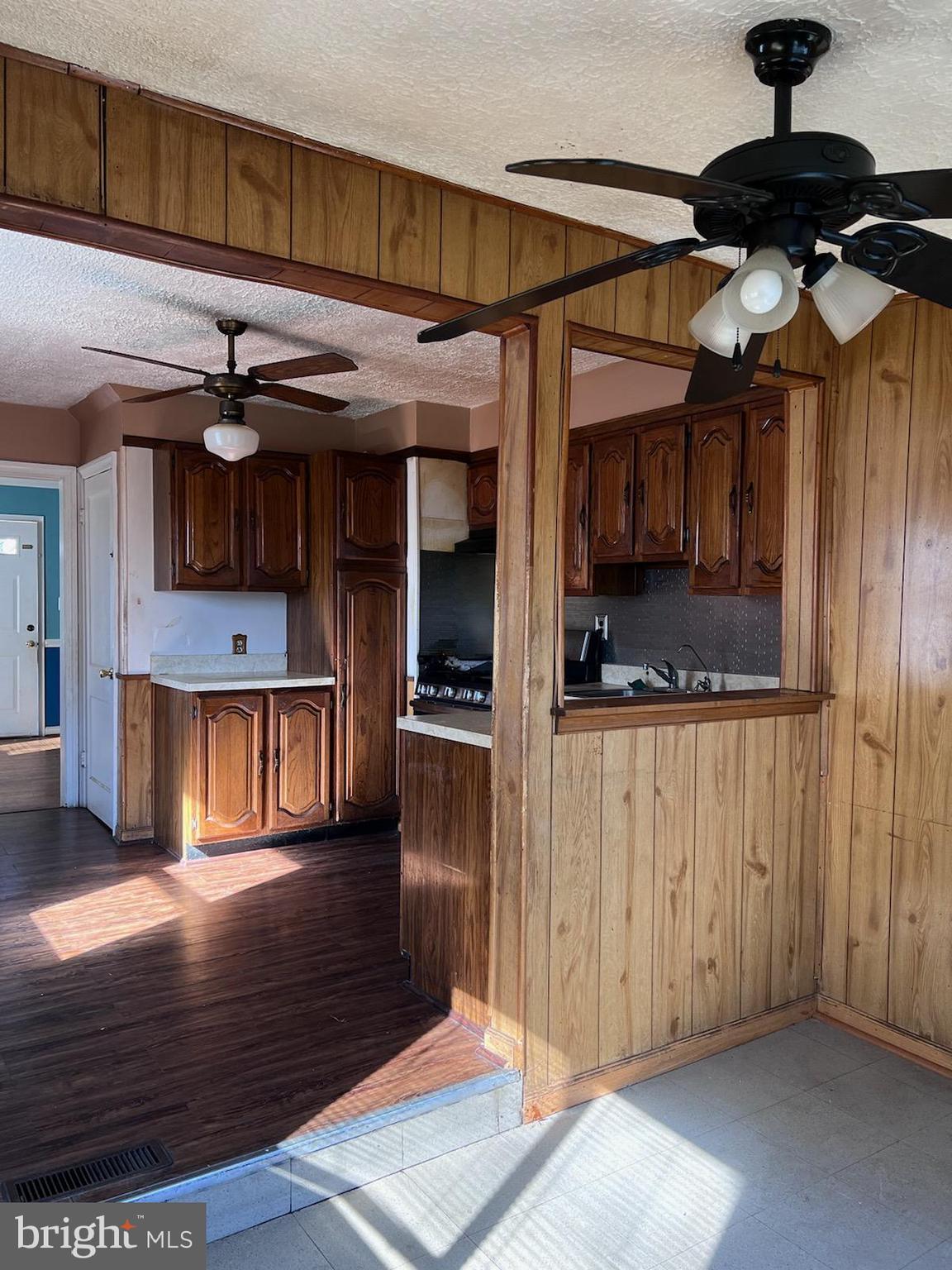 5617 Jamestown Road Hyattsville, MD 20782 - Photo 2 of 25