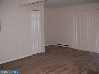 62 Berkshire Road Sicklerville, NJ 08081 - Photo 2 of 5 Gallery Image 2