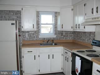 62 Berkshire Road Sicklerville, NJ 08081 - Photo 3 of 5 Gallery Image 3