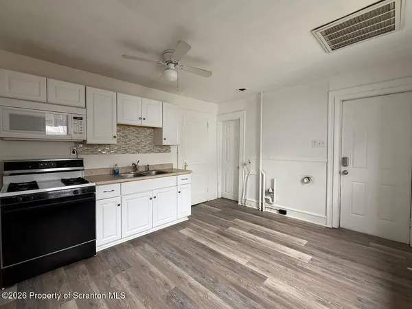 $850 | 83 South Empire Street, Unit 3, Wilkes Barre, PA 18702