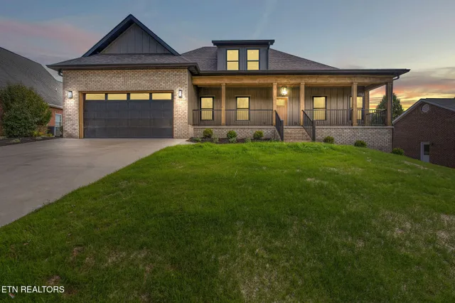 $649,900 | 12123 Harvard Lane, Glade Spring, VA 24340