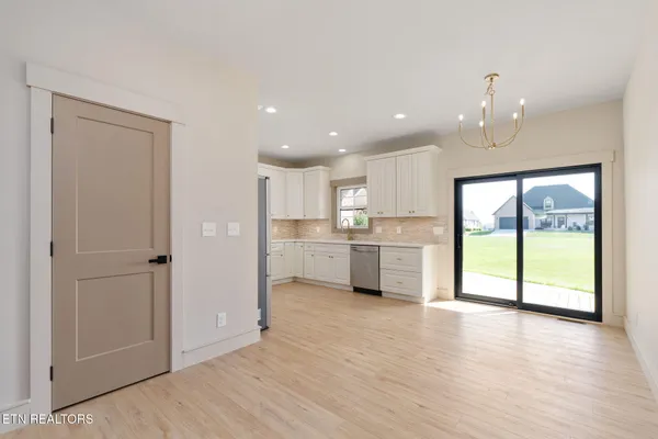 $629,900 | 12123 Harvard Lane, Glade Spring, VA 24340