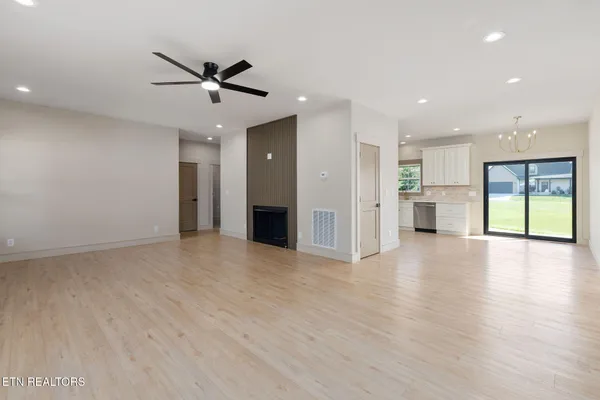 $629,900 | 12123 Harvard Lane, Glade Spring, VA 24340