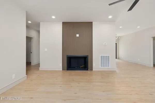 $629,900 | 12123 Harvard Lane, Glade Spring, VA 24340