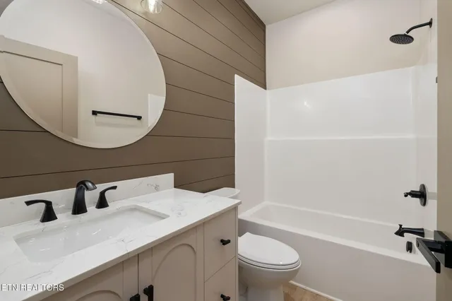 $649,900 | 12123 Harvard Lane, Glade Spring, VA 24340