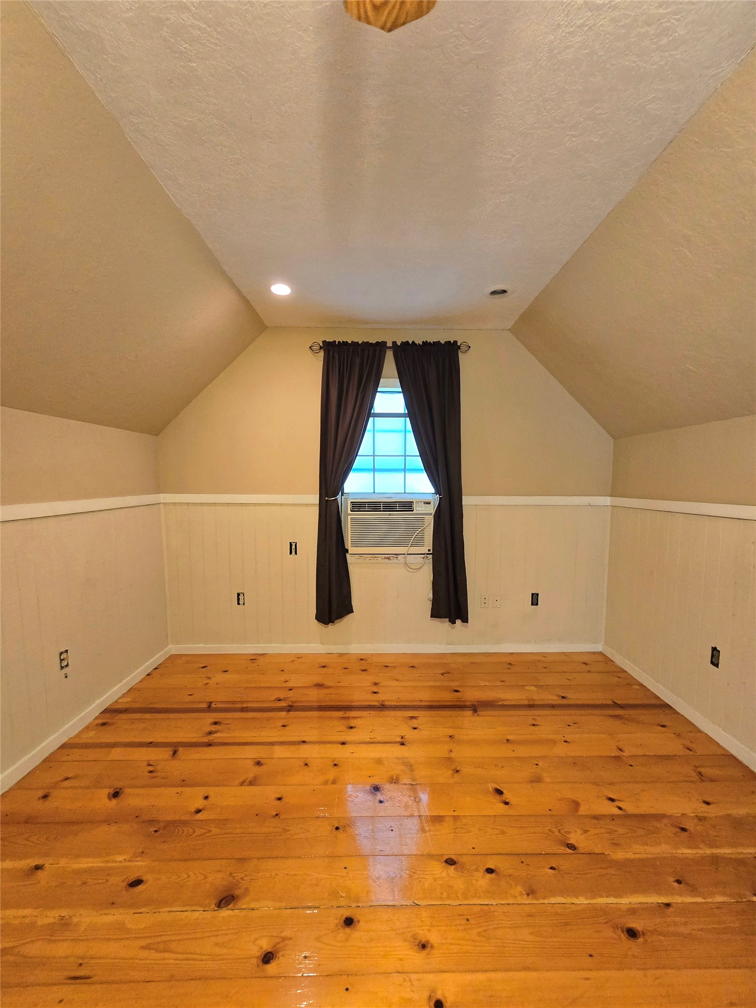 13580 Fm 2025 Road Cleveland, TX 77328 - Photo 39 of 50 Garage Apt Bedroom