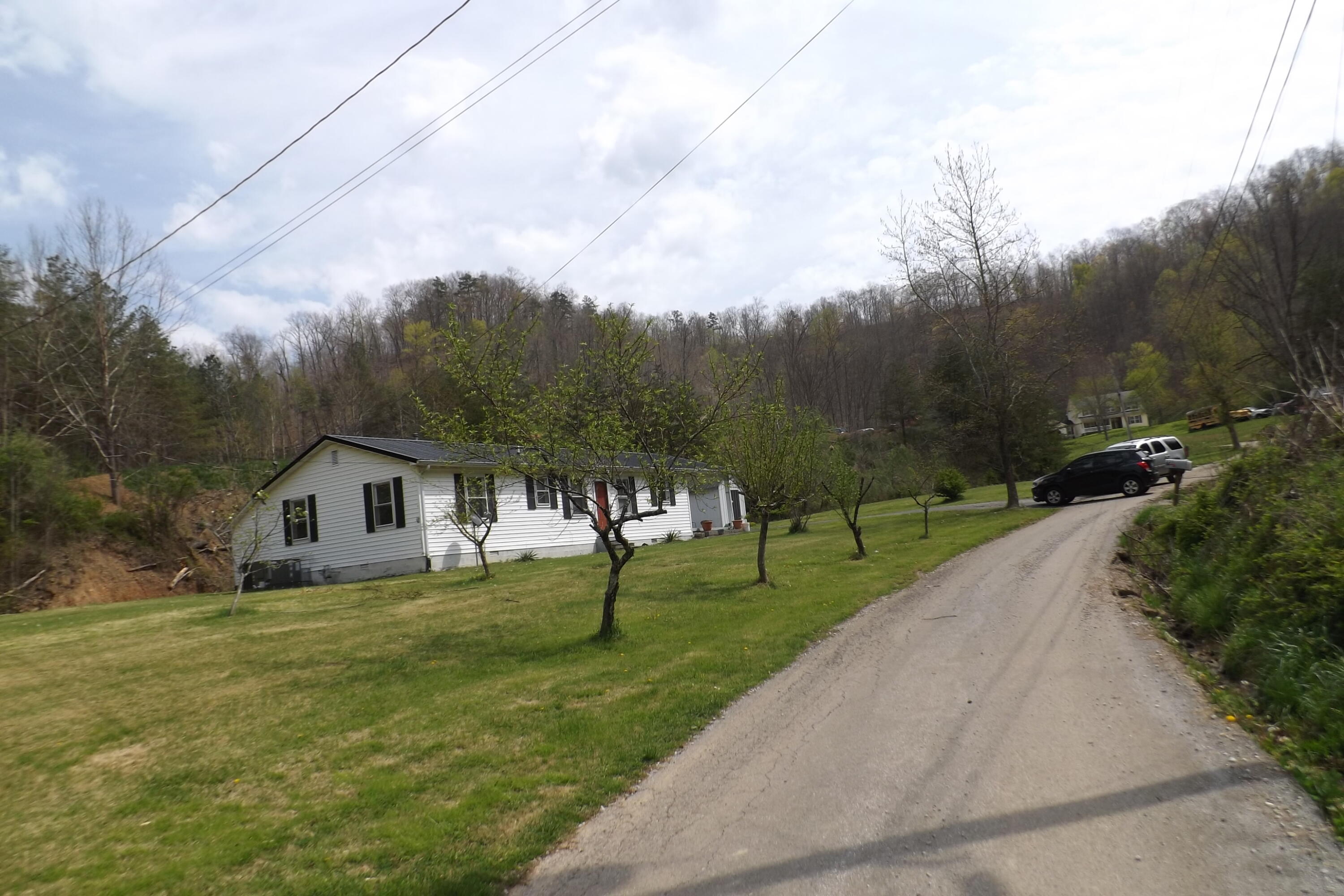 221 North Thomas Br Road Manchester, KY 40962 - Photo 31 of 36 DSCF5586