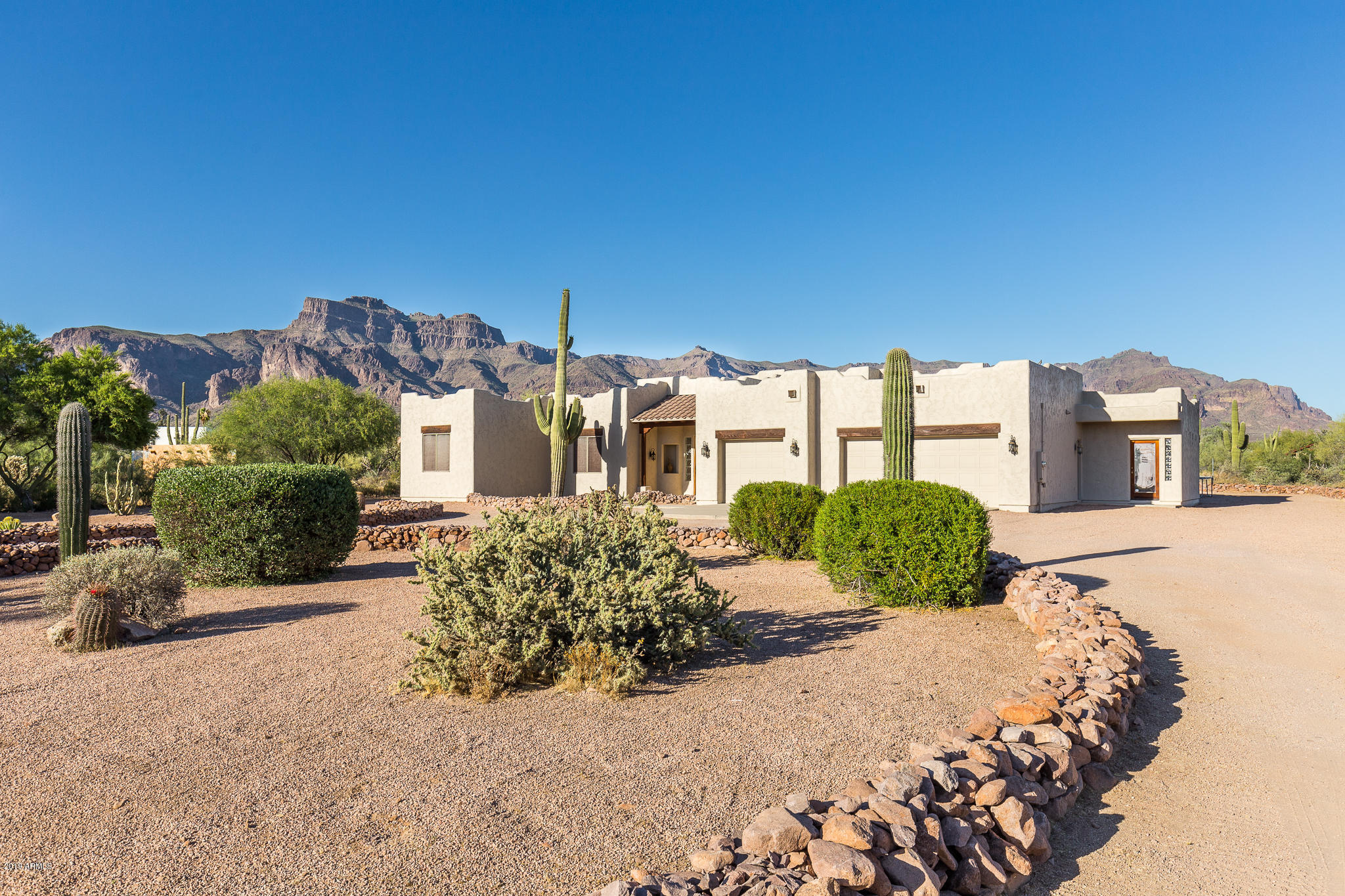 1515 South Geronimo Road Apache Junction, AZ 85119 - Photo 3 of 29 1515 S Geronimo Rd (1 of 30)