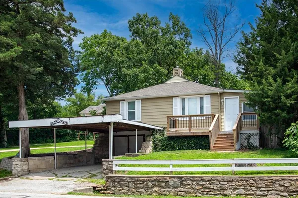 $515,000 | 61 H Street, Lake Lotawana, MO 64086