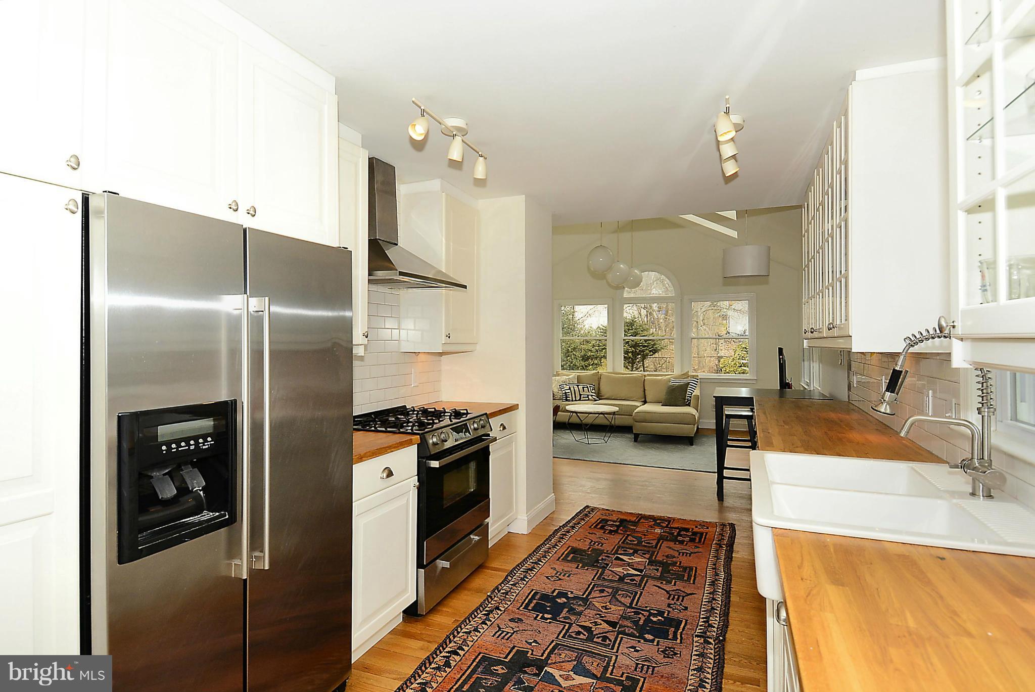 1109 Dryden Street Silver Spring, MD 20901 - Photo 6 of 30 Kitchen