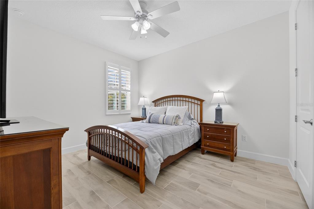 994 Signet Drive Apollo Beach, FL 33572 - Photo 43 of 98