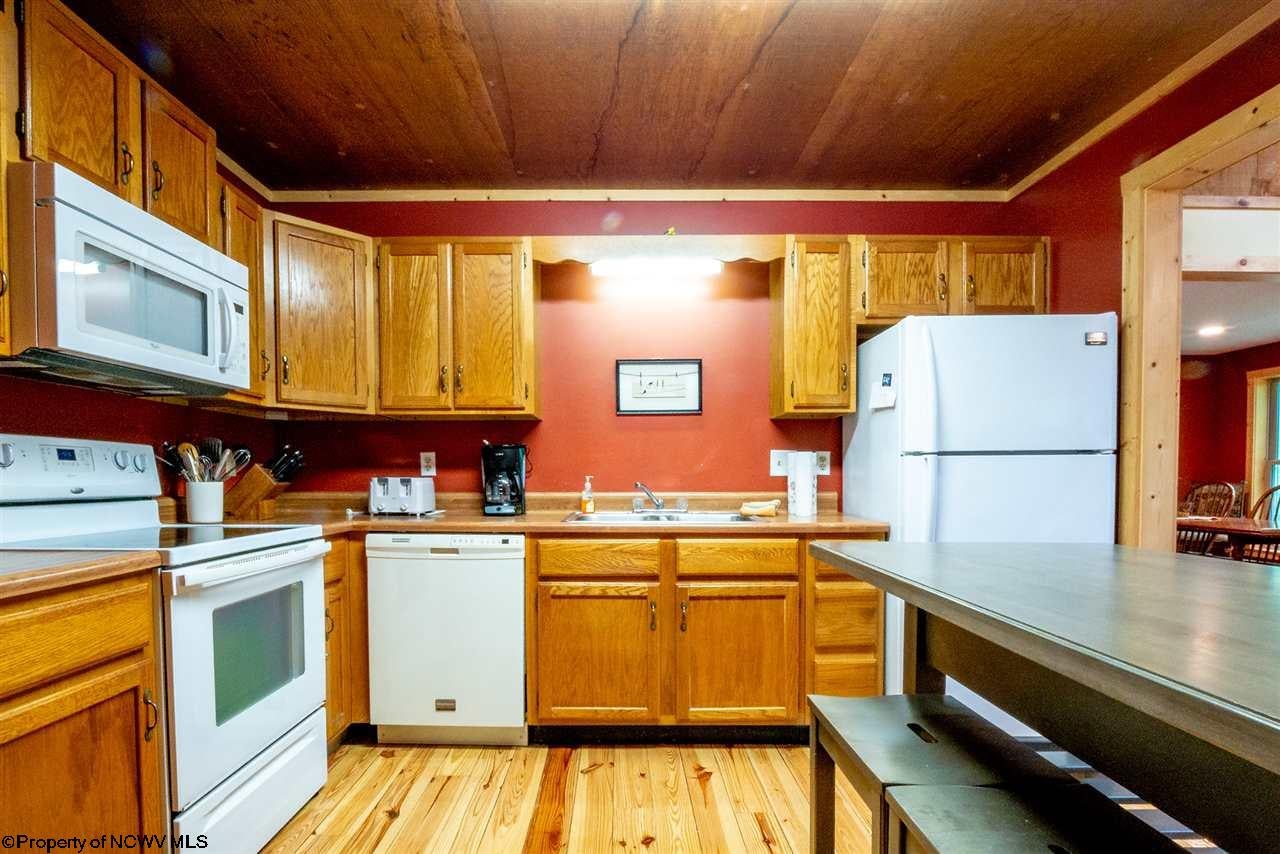 464 Mountainside Road Davis, WV 26260 - Photo 5 of 19 Gallery Image 5