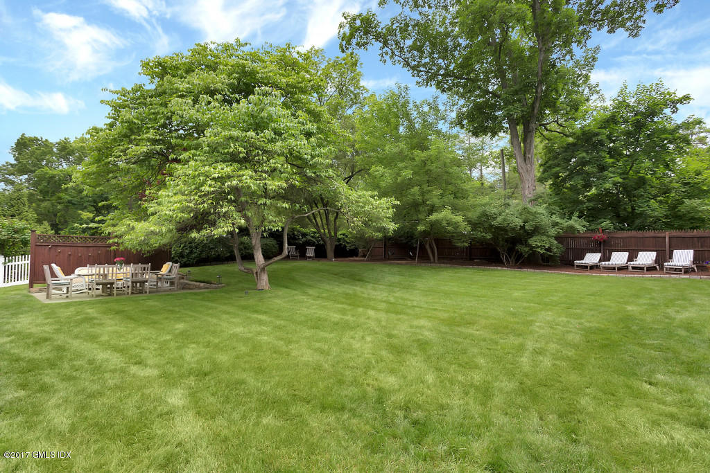 29 Long Meadow Road Riverside, CT 06878 - Photo 21 of 26 a view of a park with large trees