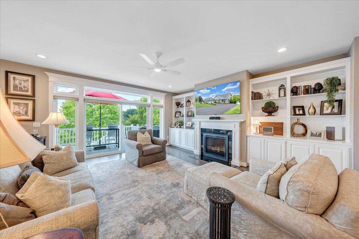 290 Sunset Pointe Drive Moneta, VA 24121 - Photo 6 of 68 011-MIB02612