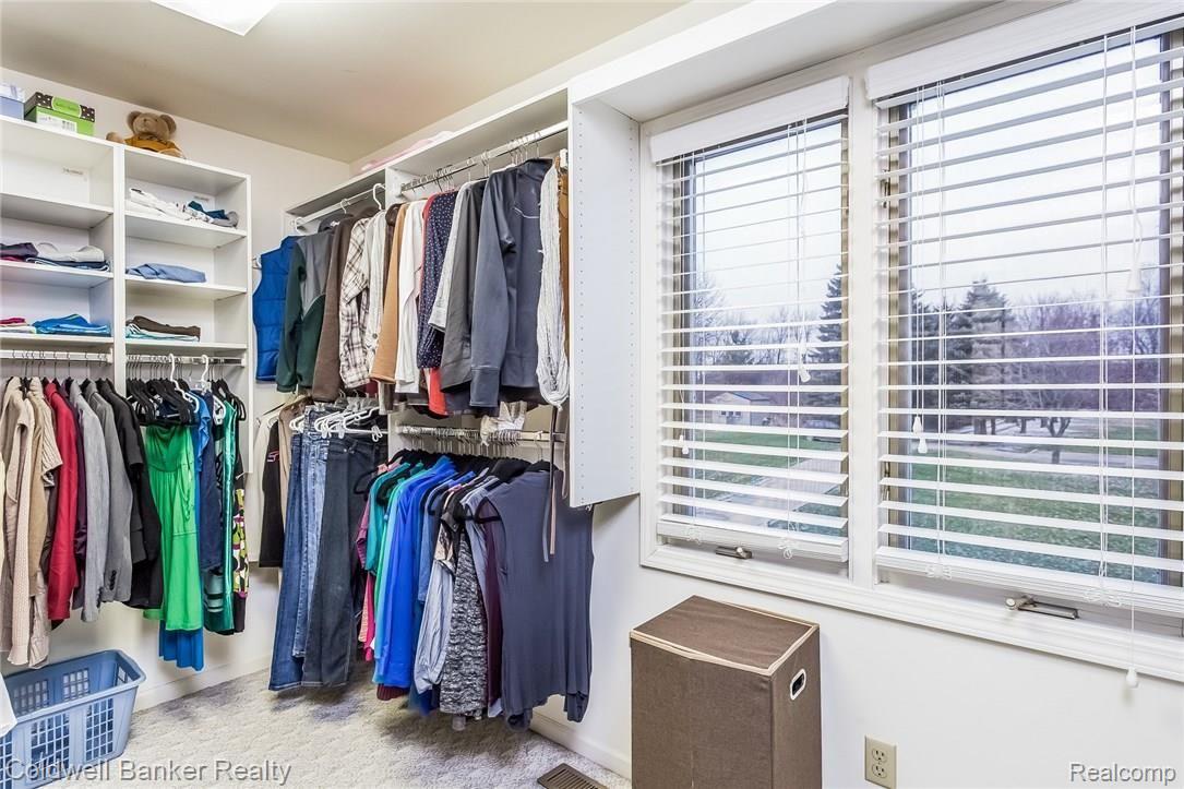 2104 Bone Road Holly, MI 48442 - Photo 16 of 38 032-Walk_In_Closet-2280278-medium.jpg