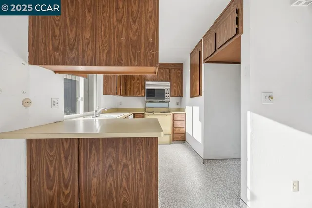 $599,000 | 2840 Royal Ann Lane, Concord, CA 94518