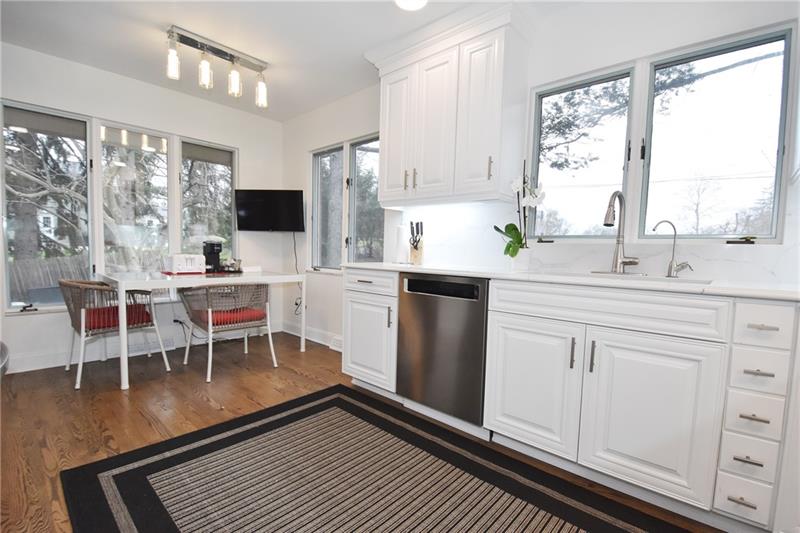 210 Eton Road Pittsburgh, PA 15205 - Photo 4 of 33 Gallery Image 4