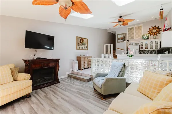$225,000 | 6420 92nd Place North, Unit 1202, Pinellas Park, FL 33782