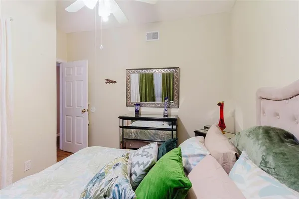 $225,000 | 6420 92nd Place North, Unit 1202, Pinellas Park, FL 33782