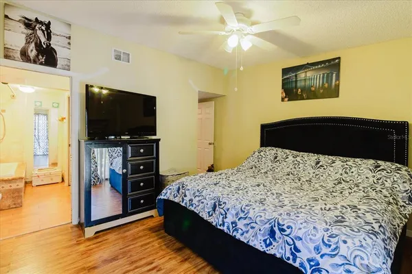 $225,000 | 6420 92nd Place North, Unit 1202, Pinellas Park, FL 33782