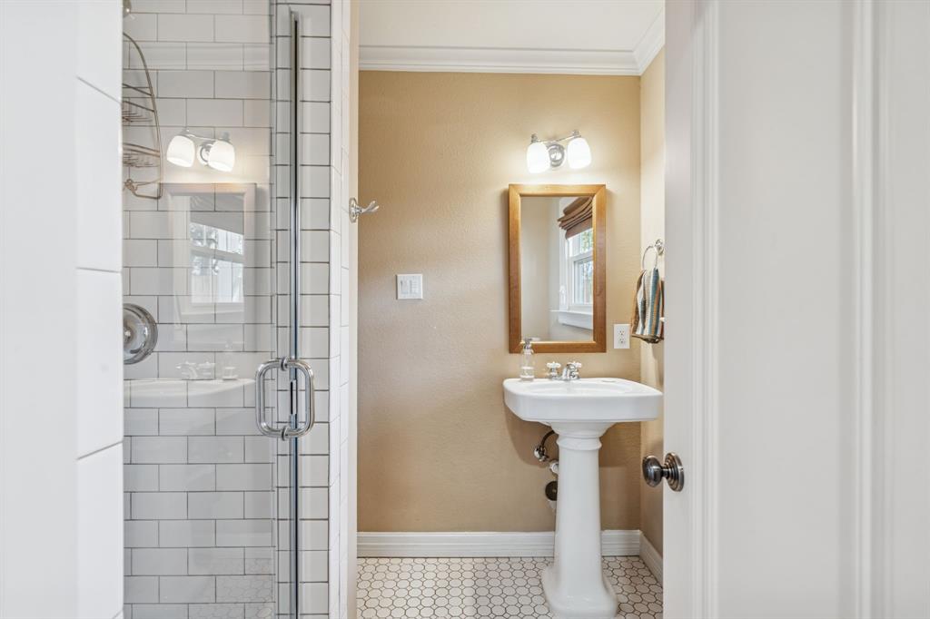 8212 Midway Road Dallas, TX 75209 - Photo 24 of 30