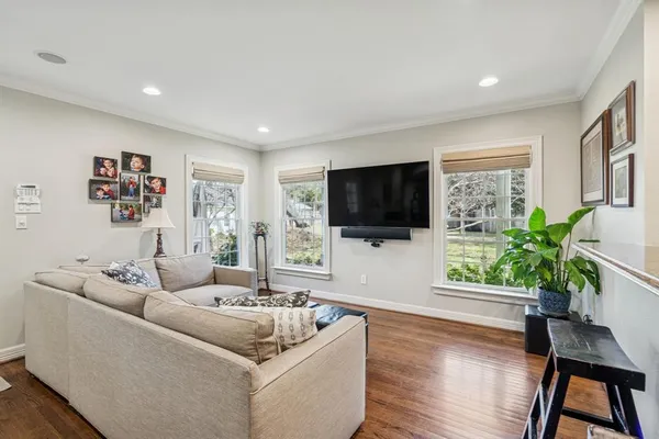 $1,995,000 | 8212 Midway Road, Dallas, TX 75209