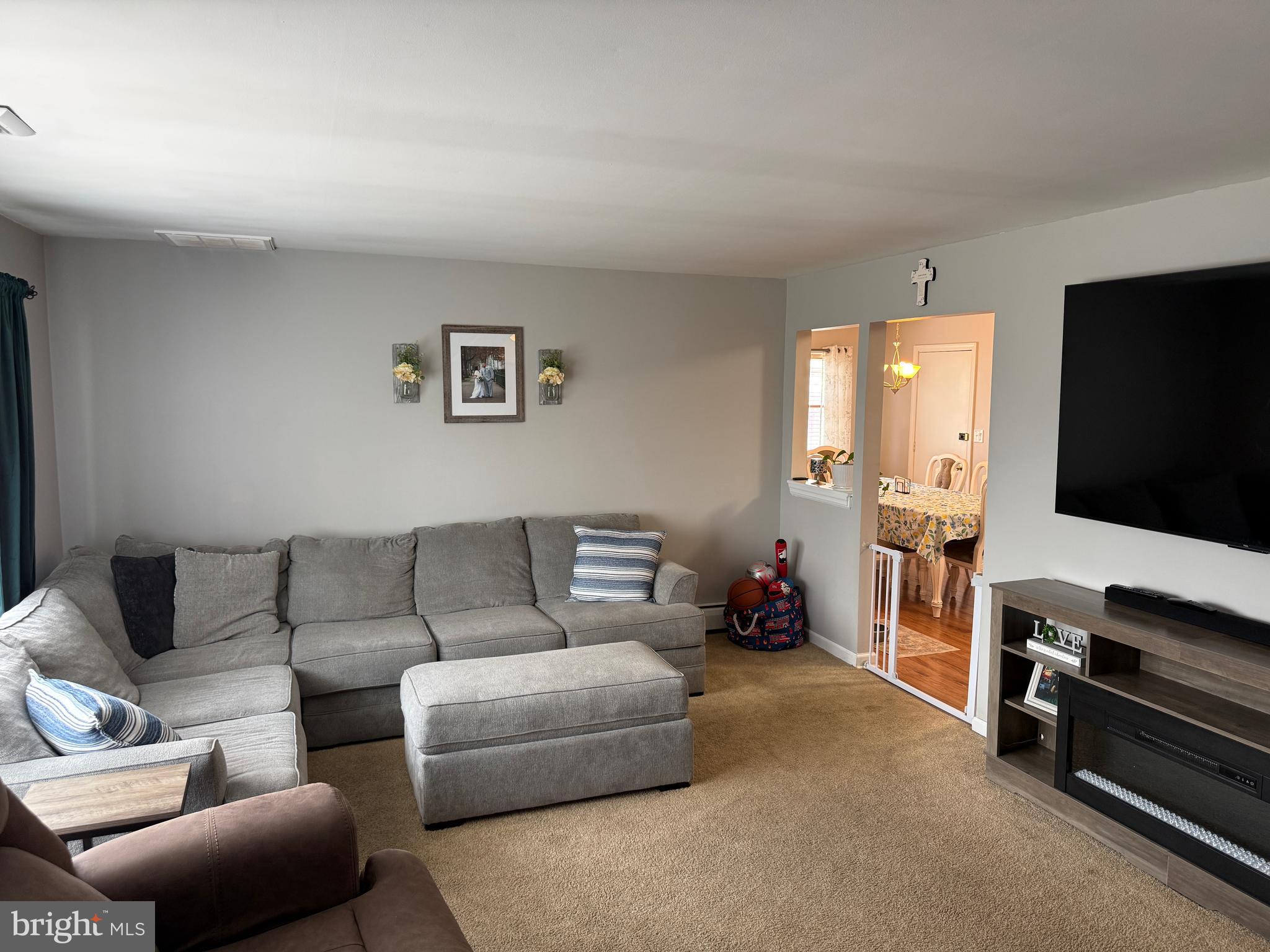 81 Queen Lily Road Levittown, PA 19057 - Photo 9 of 47