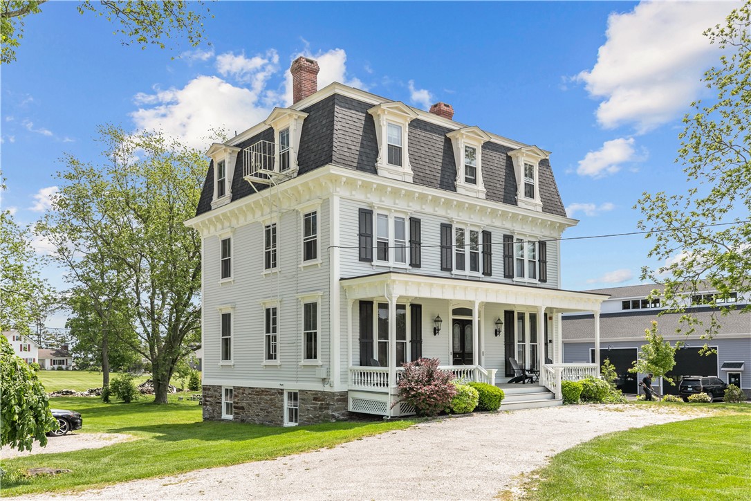 2951 East Main Road, Unit 1 Portsmouth, RI 02871 - Photo 1 of 28 Gallery Image 1