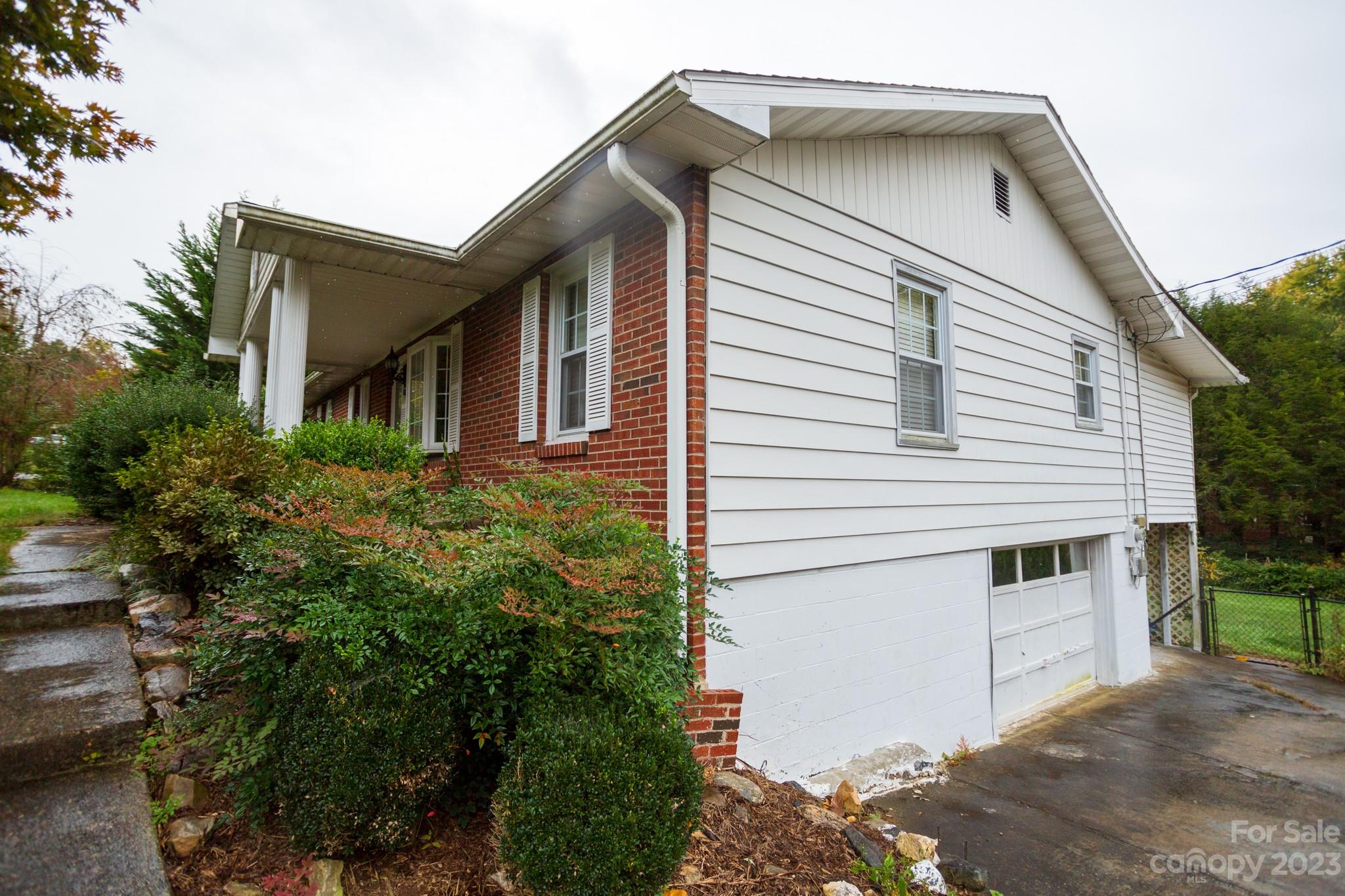 60 Rash Road Asheville, NC 28806 - Photo 5 of 23 Gallery Image 5