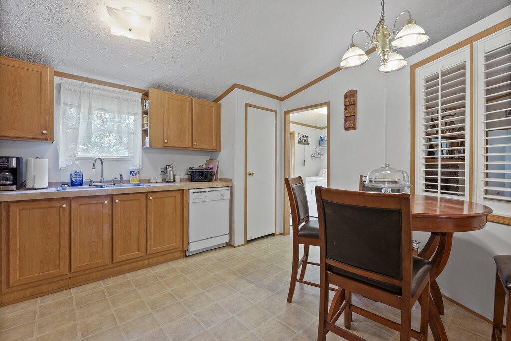214 Hugh Allison Road Pikeville, TN 37367 - Photo 11 of 38 Gallery Image 11