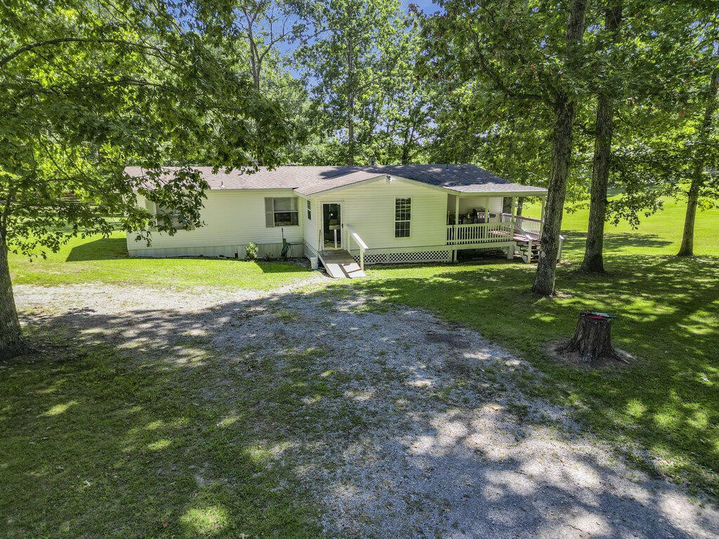 214 Hugh Allison Road Pikeville, TN 37367 - Photo 4 of 38 Gallery Image 4