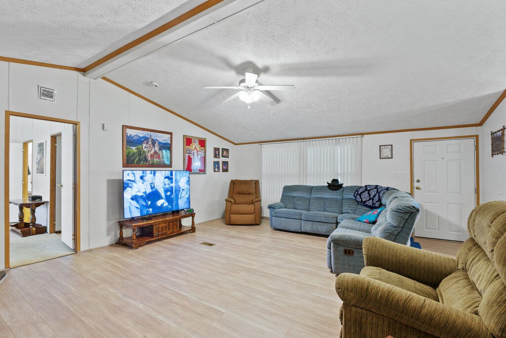 214 Hugh Allison Road Pikeville, TN 37367 - Photo 9 of 38 Gallery Image 9
