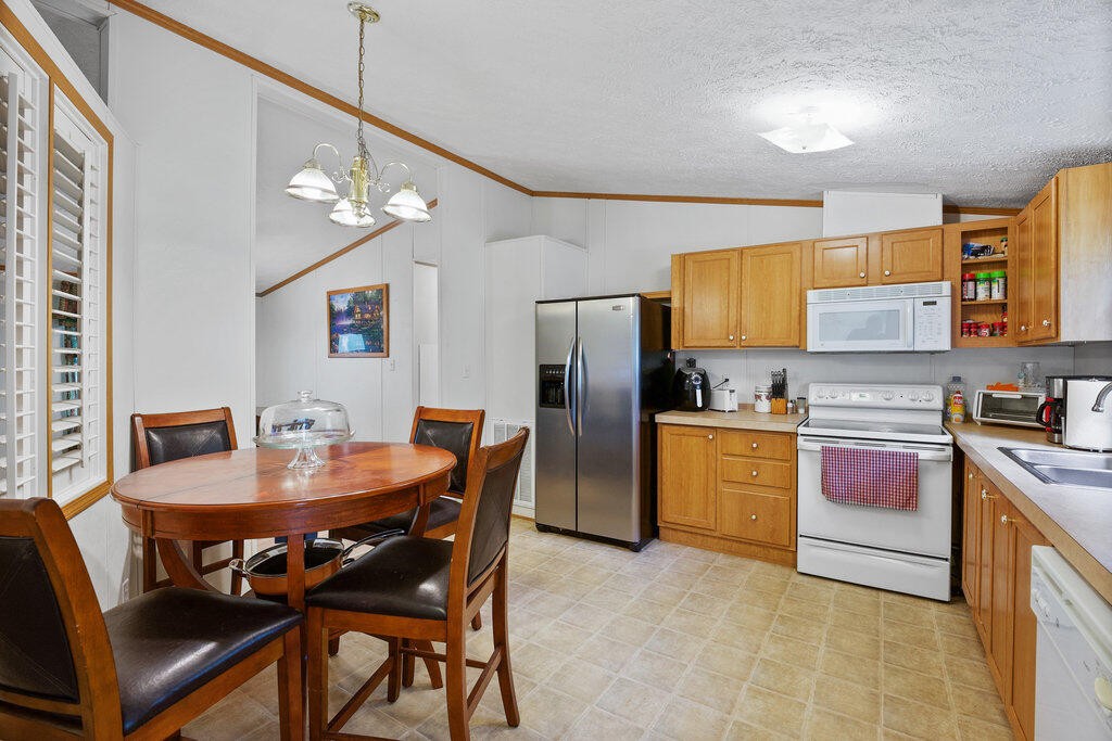 214 Hugh Allison Road Pikeville, TN 37367 - Photo 10 of 38 Gallery Image 10