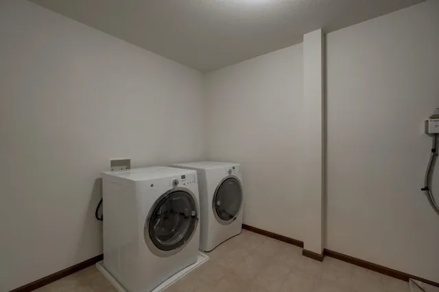 $300,000 | 3352 Hazel Trail, Unit E, Woodbury, MN 55129