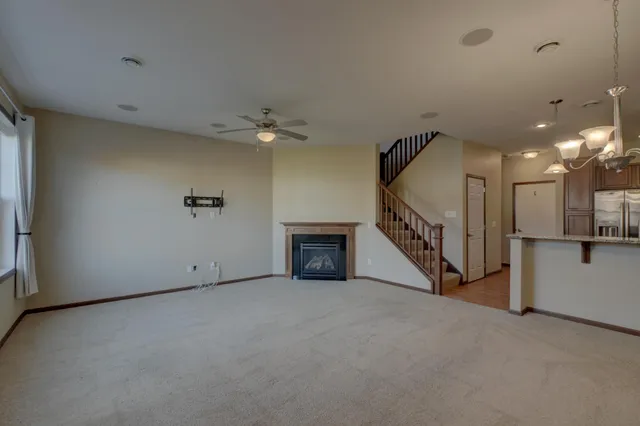 $300,000 | 3352 Hazel Trail, Unit E, Woodbury, MN 55129