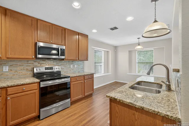 $295,000 | 10223 Huisache Field, Helotes, TX 78023