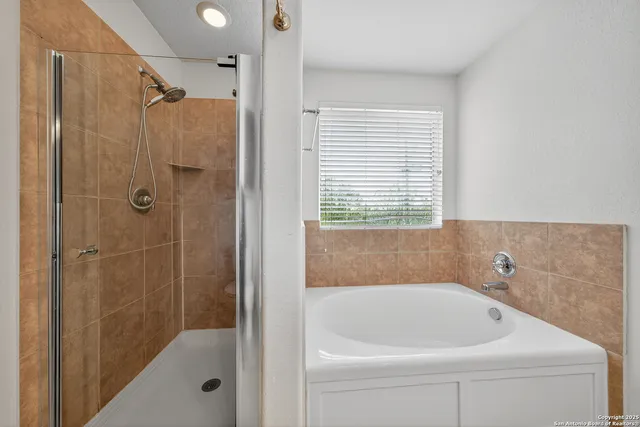 $295,000 | 10223 Huisache Field, Helotes, TX 78023