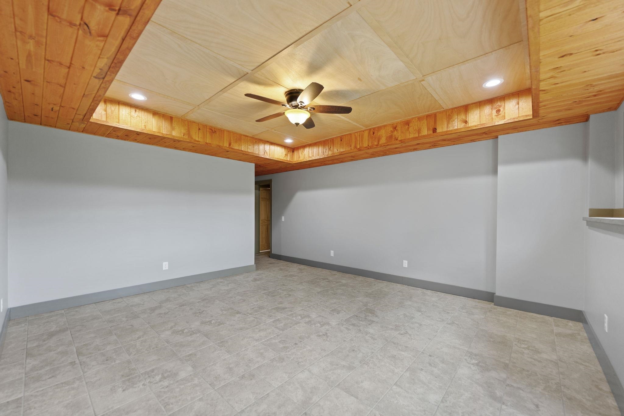 166 South Rocky Hill Road Galena, IL 61036 - Photo 33 of 57 a view of an empty room