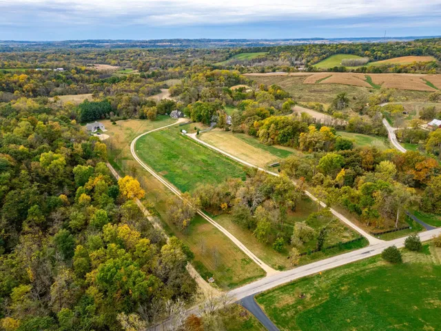 $629,500 | 166 South Rocky Hill Road, Galena, IL 61036