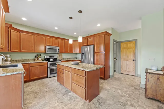 $629,500 | 166 South Rocky Hill Road, Galena, IL 61036