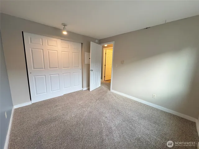 $1,900 | 6700 Northeast 182nd Street, Unit A208, Kenmore, WA 98028