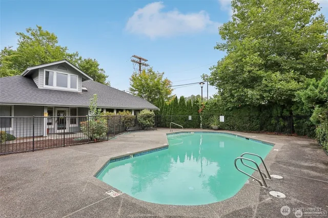 $1,900 | 6700 Northeast 182nd Street, Unit A208, Kenmore, WA 98028