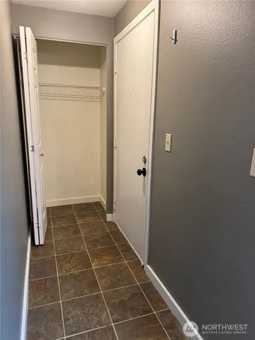 $1,900 | 6700 Northeast 182nd Street, Unit A208, Kenmore, WA 98028