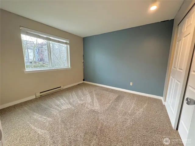 $1,900 | 6700 Northeast 182nd Street, Unit A208, Kenmore, WA 98028