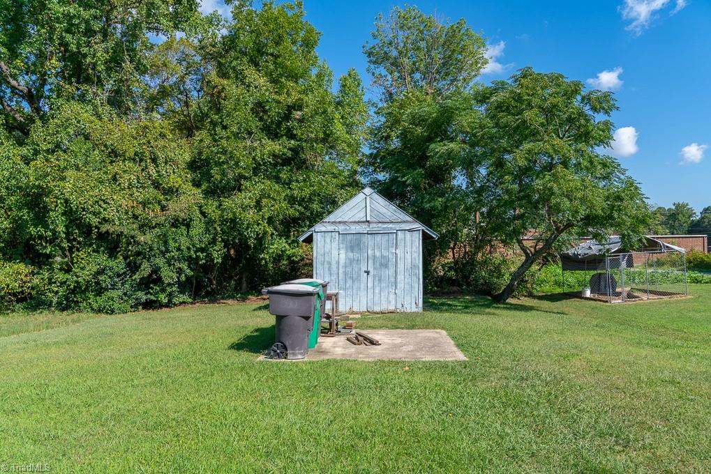 202 West Springfield Road High Point, NC 27263 - Photo 22 of 32 Gallery Image 22