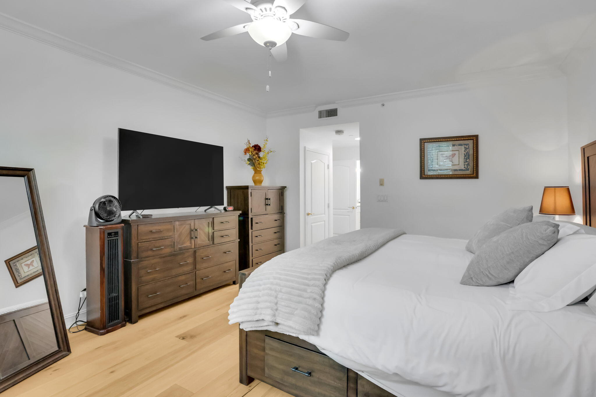 500 Southeast Mizner Boulevard, Unit A209 Boca Raton, FL 33432 - Photo 16 of 49 17-web-or-mls-0E2A5706