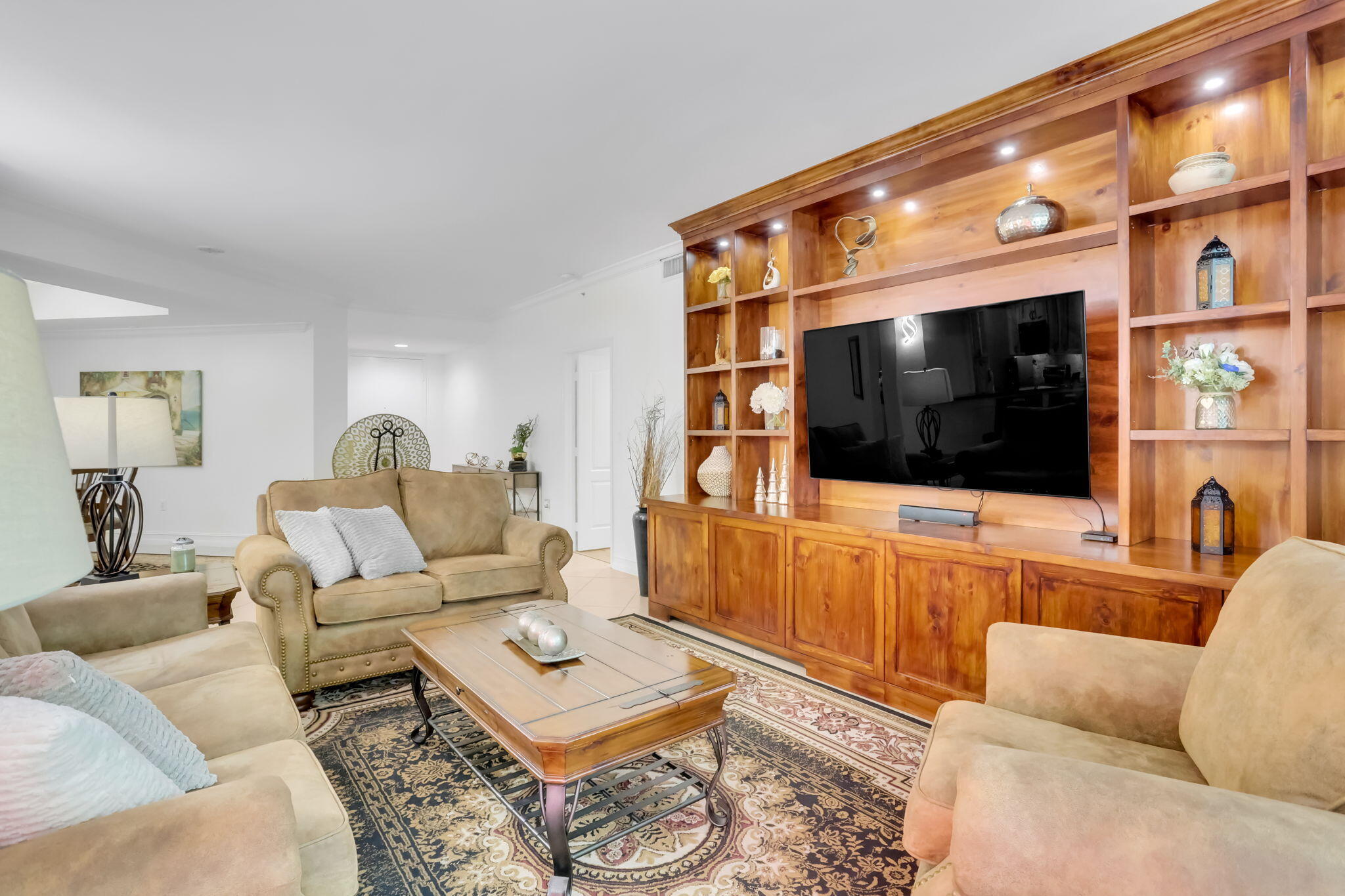 500 Southeast Mizner Boulevard, Unit A209 Boca Raton, FL 33432 - Photo 20 of 49 7-web-or-mls-0E2A5641