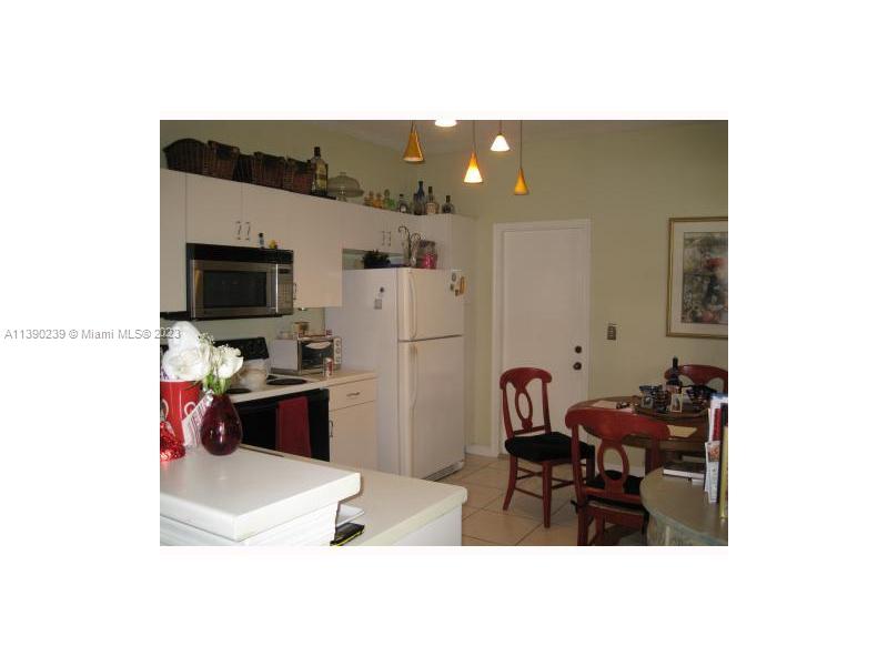 The Ridges Weston, FL 33331 - Photo 10 of 16 Kitchen