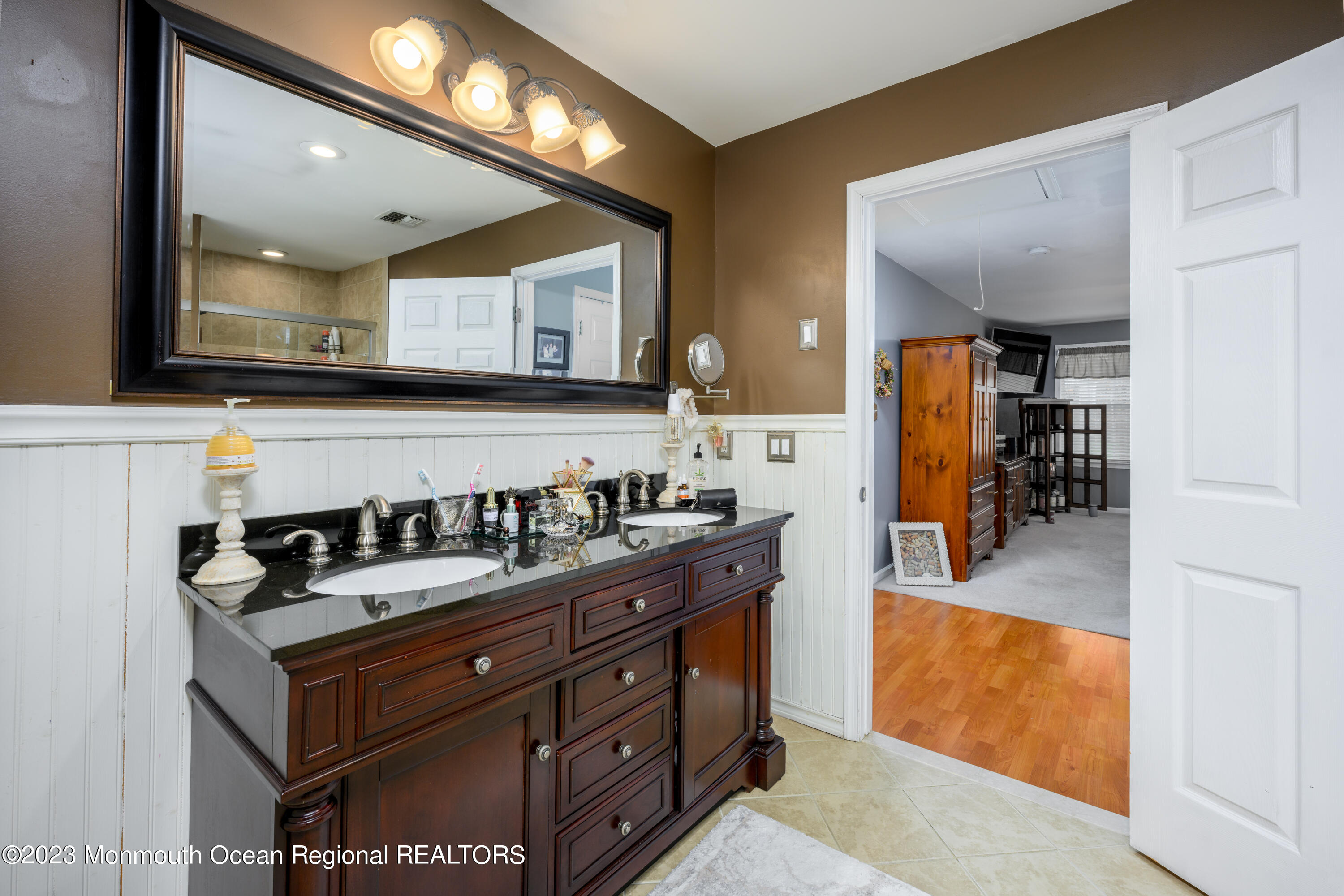 22 Amanda Lane Howell, NJ 07731 - Photo 21 of 53 22_Amanda_Ln-31